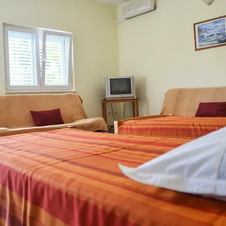 Nikolac Apartamento *